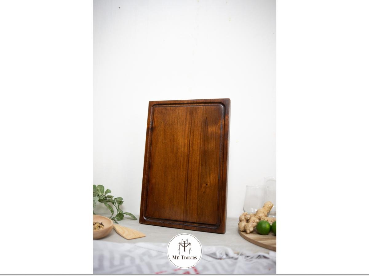 Star Mini Chopping Board Dark Teak