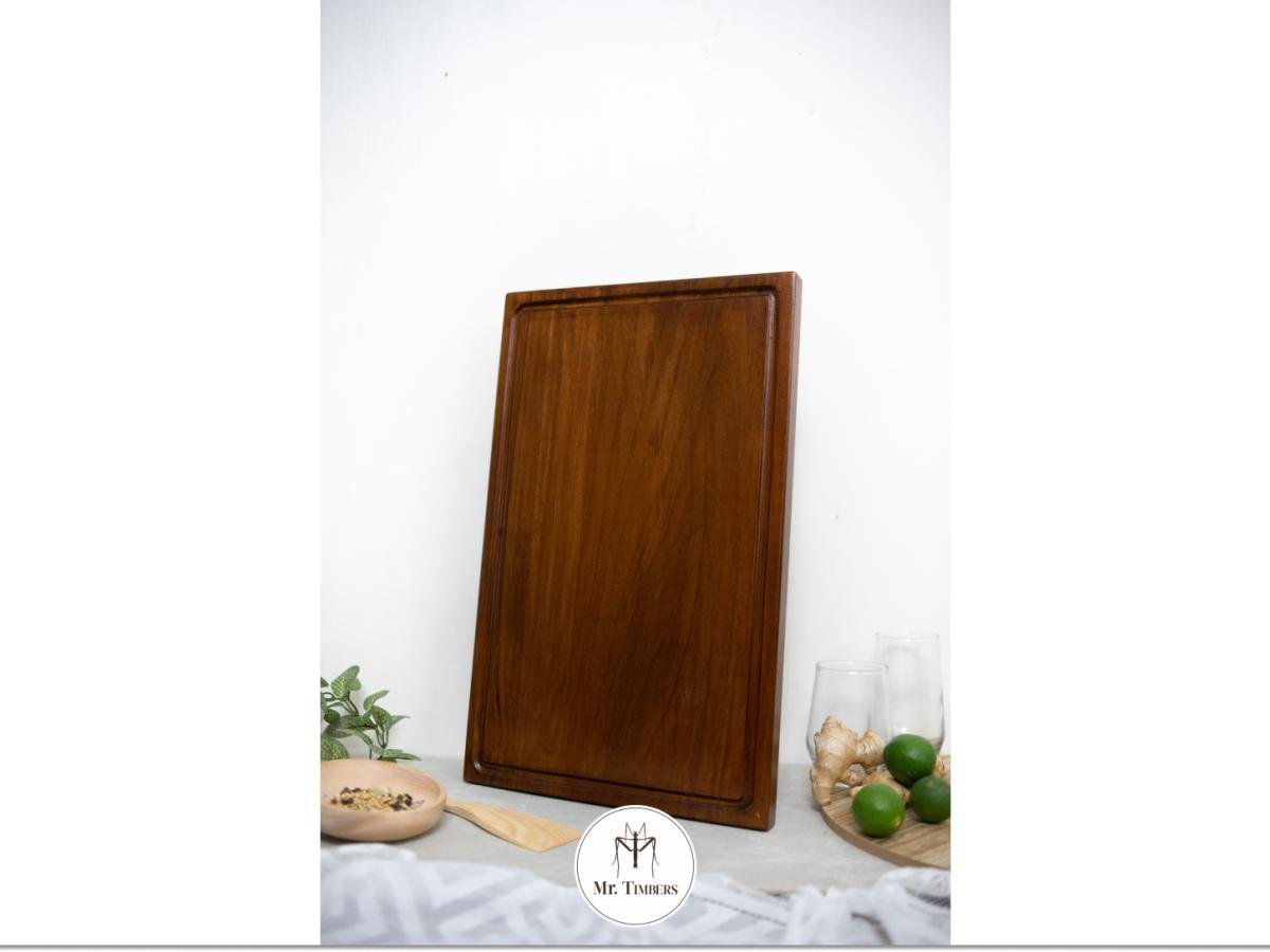 Star Small Chopping Board Dark Teak Extends